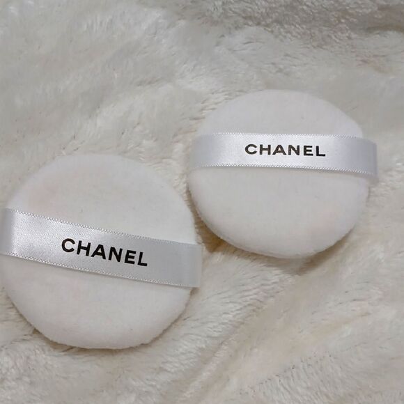 Chanel White Makeup Puffs - Picture 1 of 3